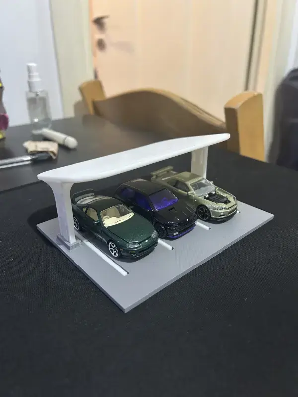 3 Araçlık Modern Otopark Sergi Standı – 1:64 Ölçek Koleksiyonluk 1