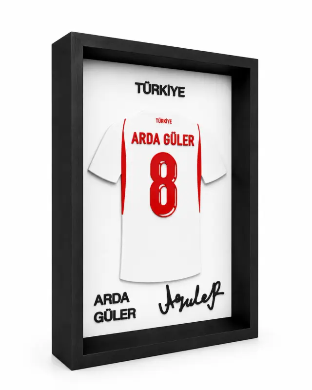 Arda Güler Forma Çerçevesi 2