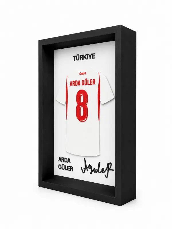 Arda Güler Forma Çerçevesi 3