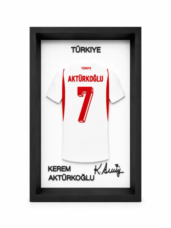 Kerem  Aktürkoğlu İmzalı Milli Takım Forma Çerçevesi 1