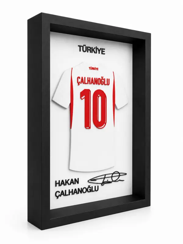 Hakan Çalhanoğlu imzalı özel tasarım dekoratif forma çerçevesi 2